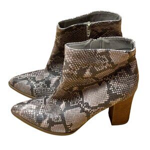 Carlos By Carlos Santana Lydia Snake Print Ankle Boots Sz 8.5 Soft tones